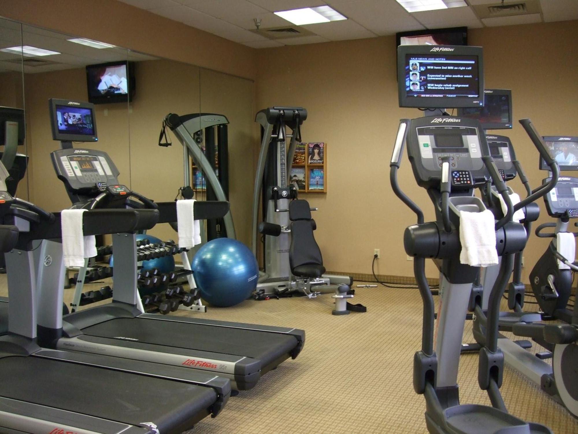 Radisson Hotel Phoenix Airport Экстерьер фото