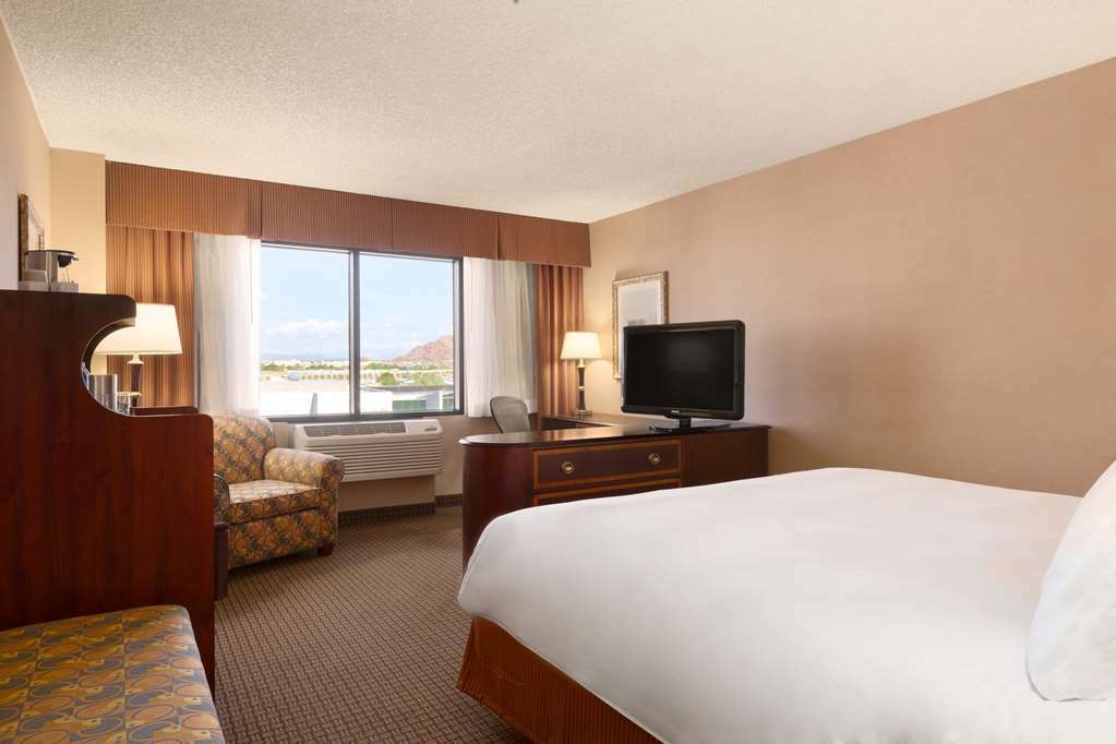 Radisson Hotel Phoenix Airport Номер фото